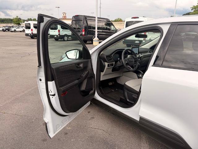 Certified 2025 Ford Escape Active w/ Cold Weather Package FWD image 9