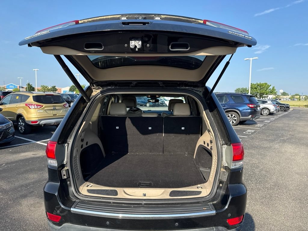 Used 2018 Jeep Grand Cherokee Limited AWD/4WD image 11