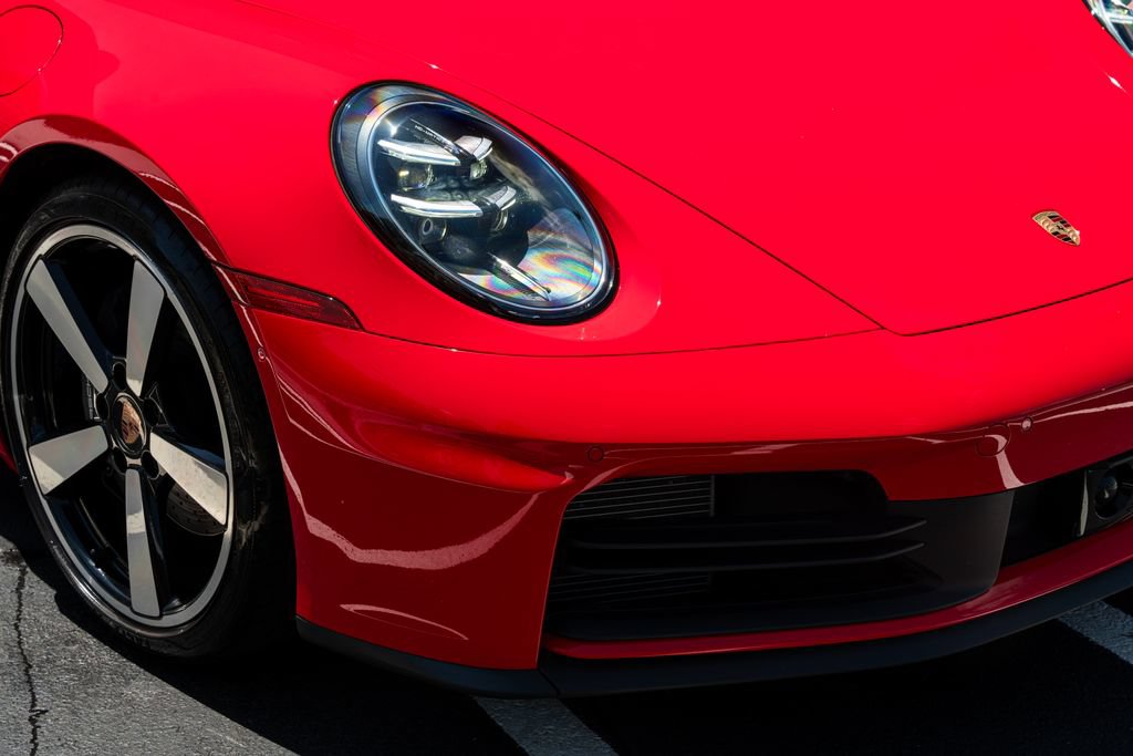 Used 2025 Porsche 911 Carrera RWD image 9