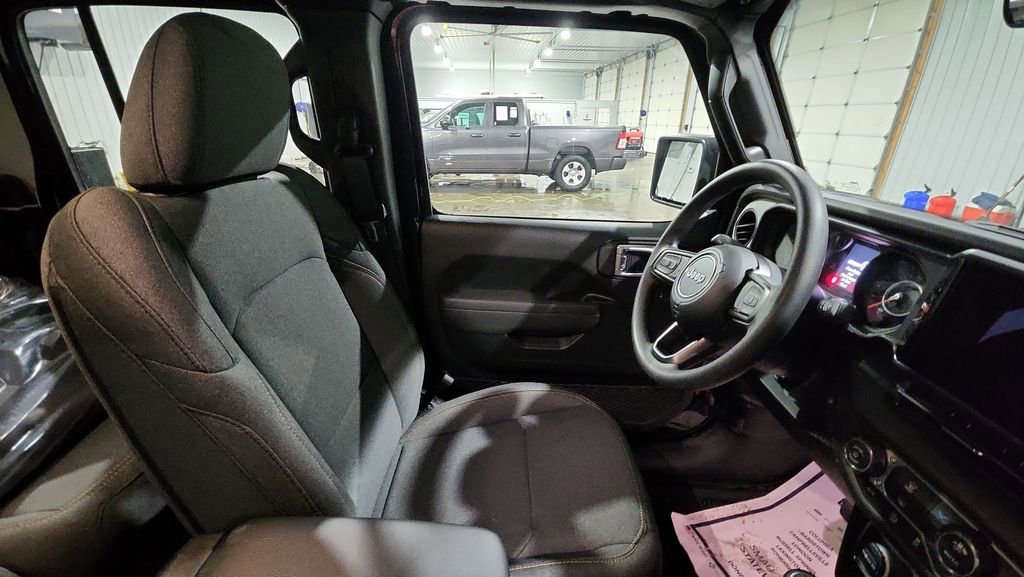 New 2026 Jeep Gladiator Sport image 13