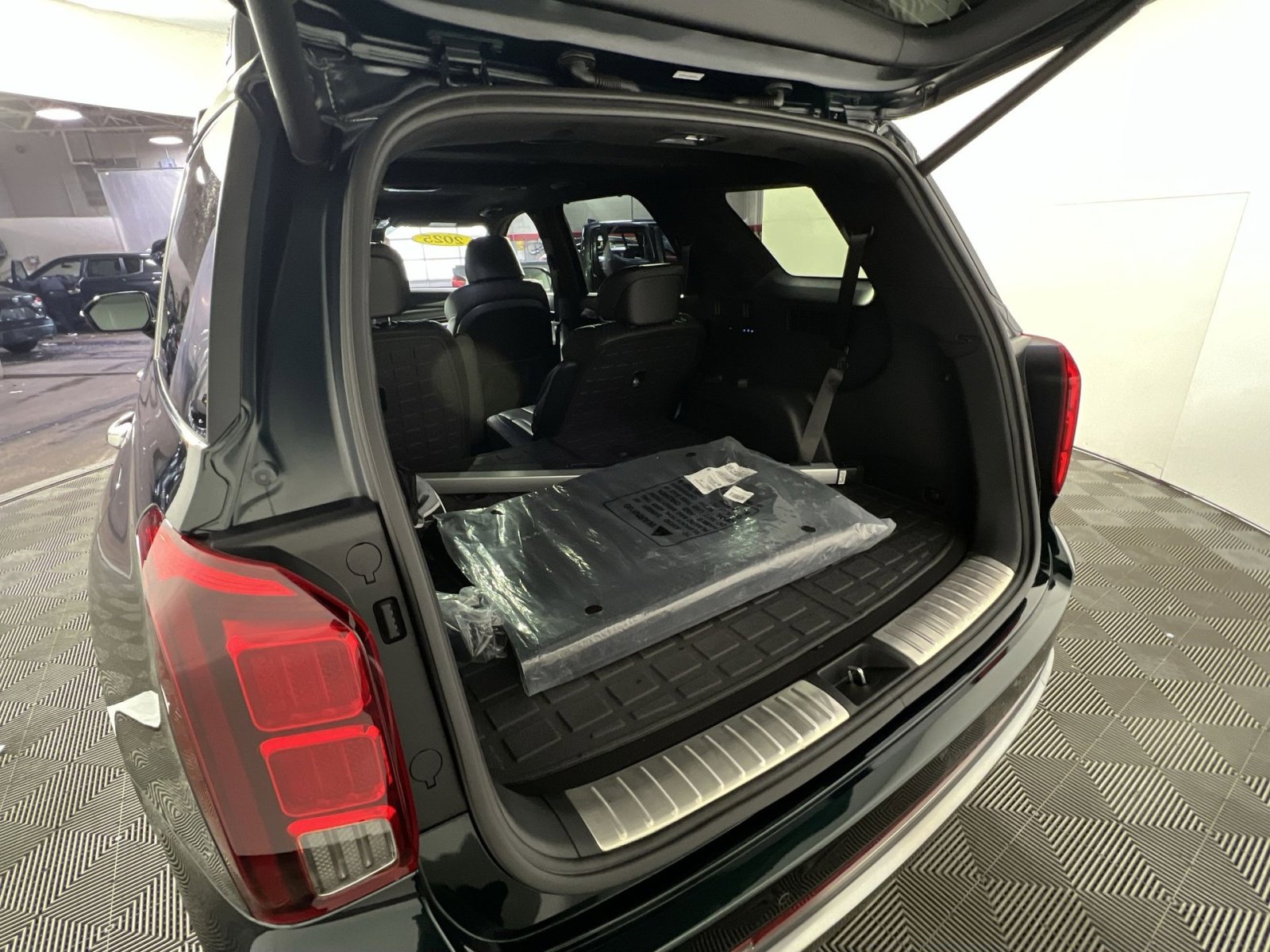 Used 2025 Hyundai Palisade Calligraphy image 26