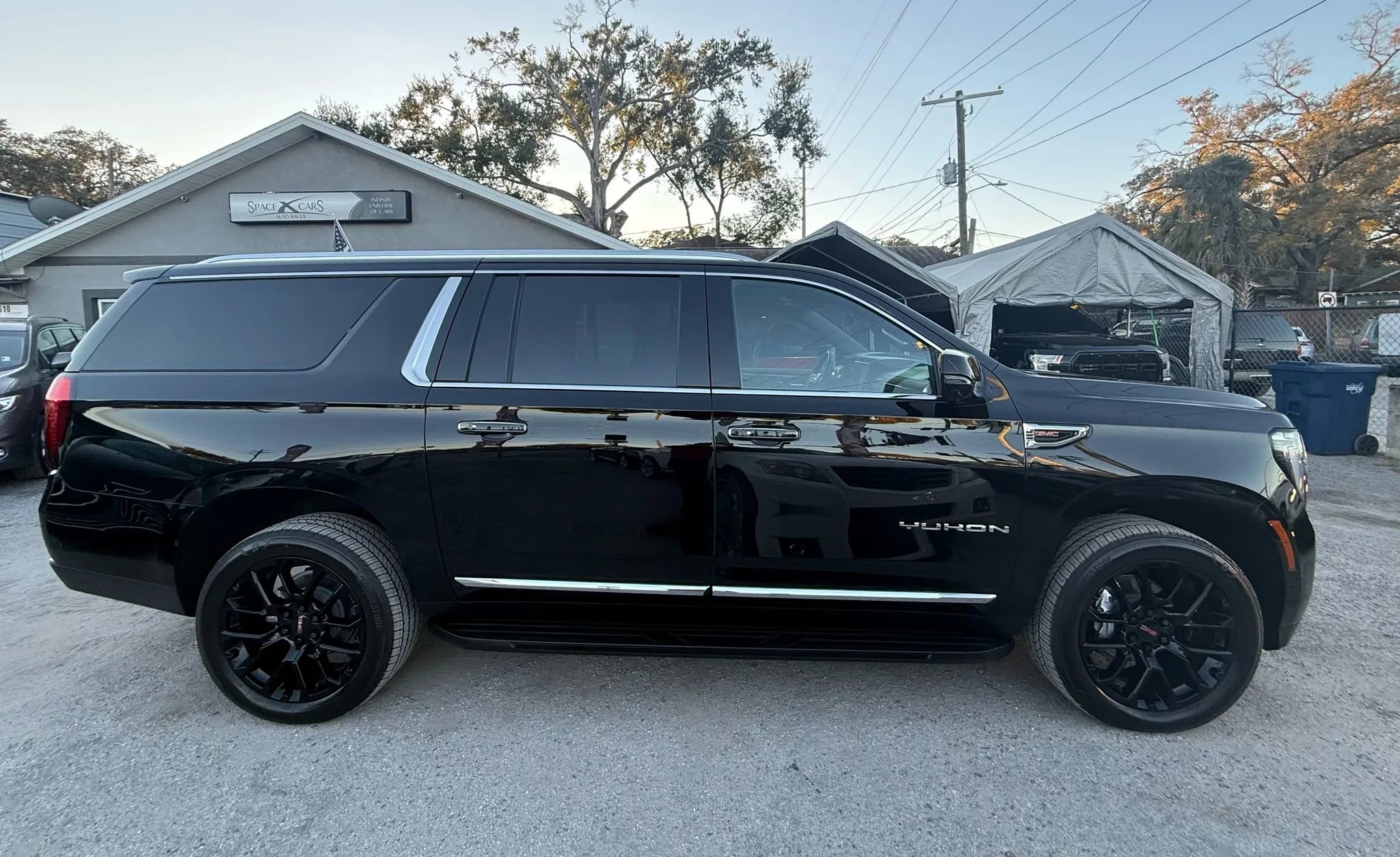 Used 2026 GMC Yukon XL Elevation w/ Elevation Premium Package AWD/4WD image 9