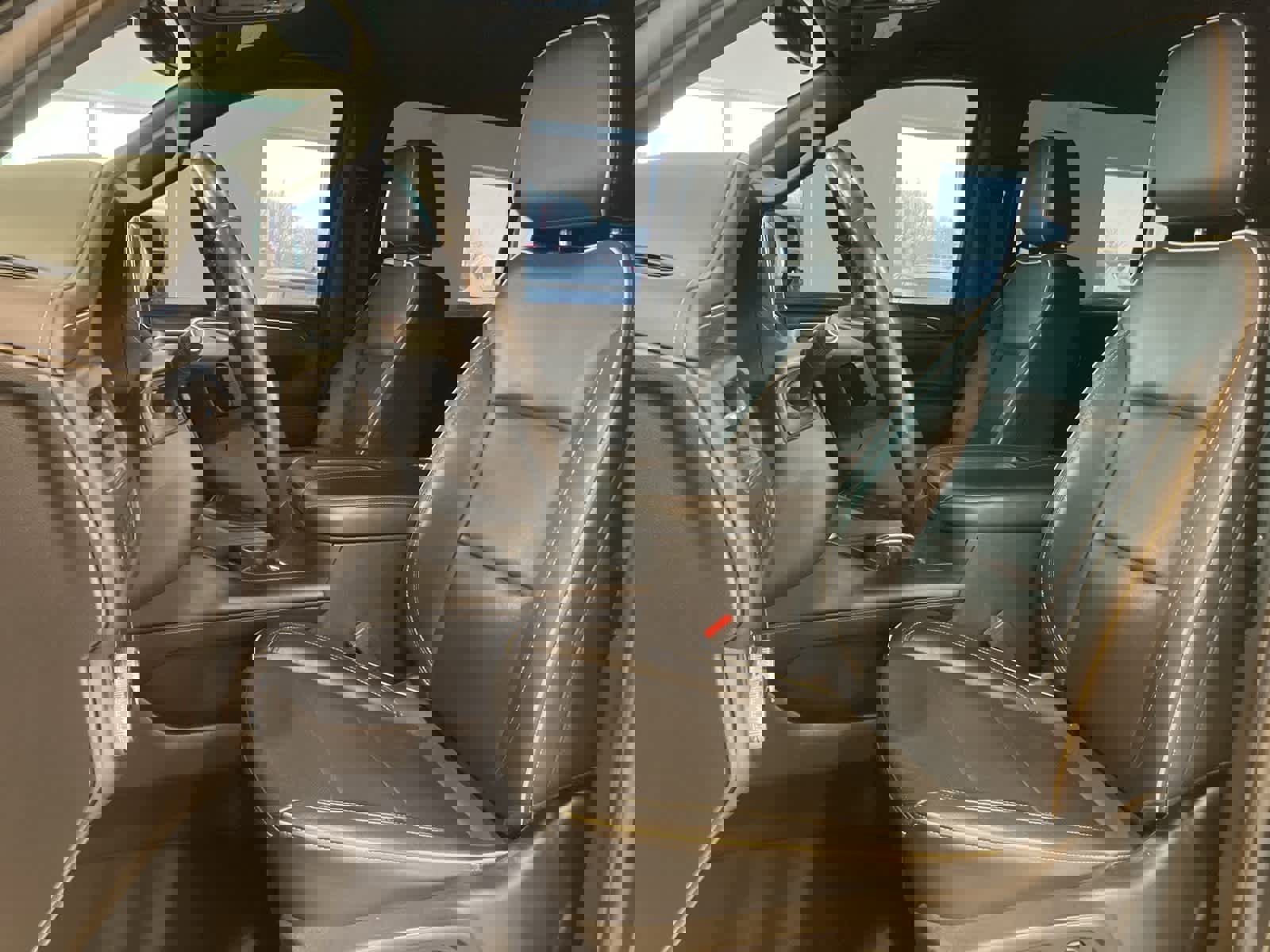 Used 2021 GMC Yukon XL SLT image 10