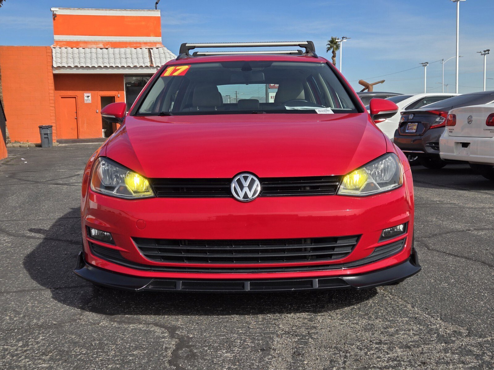 Used 2017 Volkswagen Golf SE FWD image 5