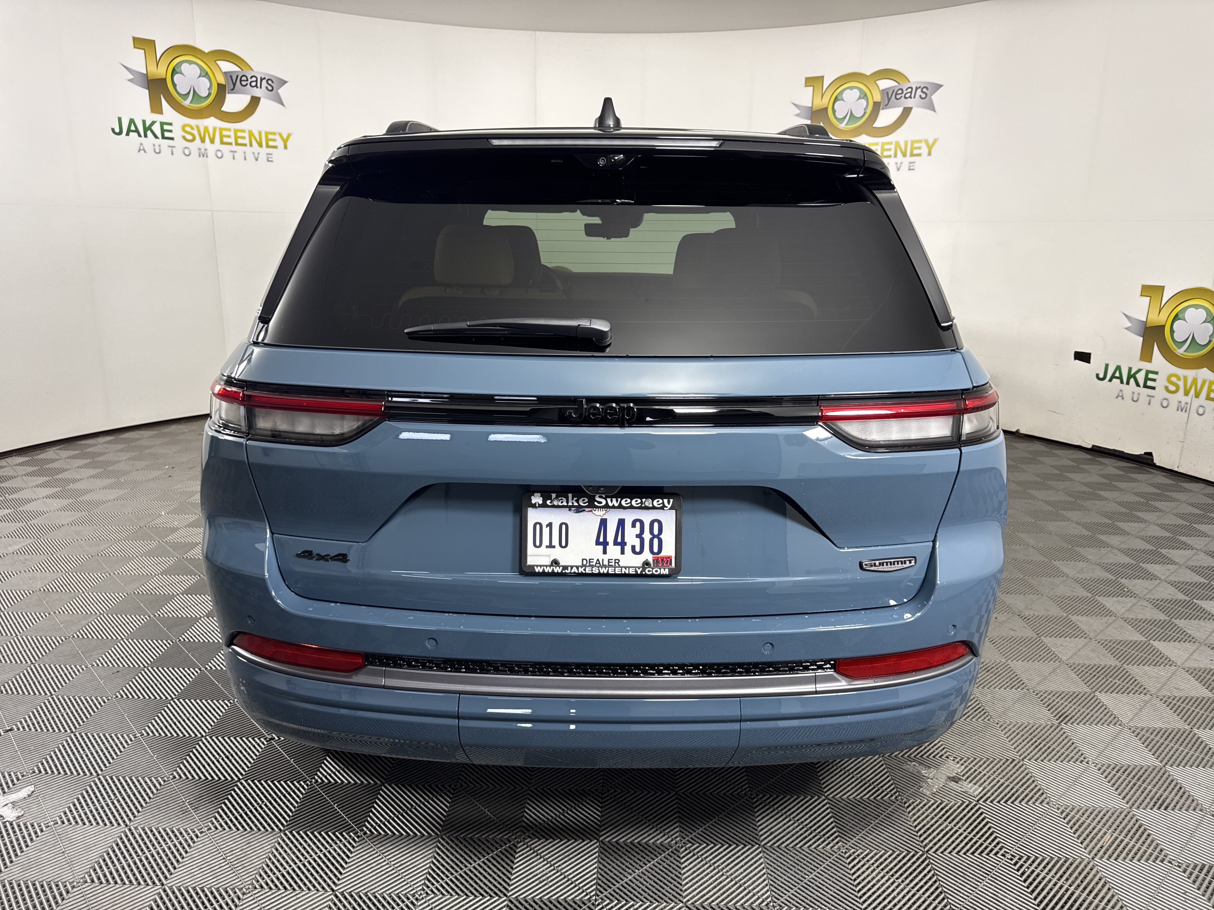 New 2027 Jeep Grand Cherokee Summit AWD/4WD image 7