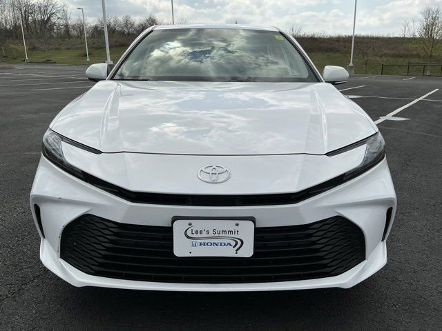 Used 2025 Toyota Camry LE FWD image 10