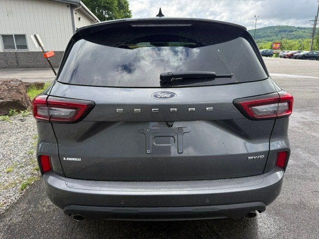 Used 2023 Ford Escape ST-Line w/ Tech Pack #1 AWD/4WD image 5