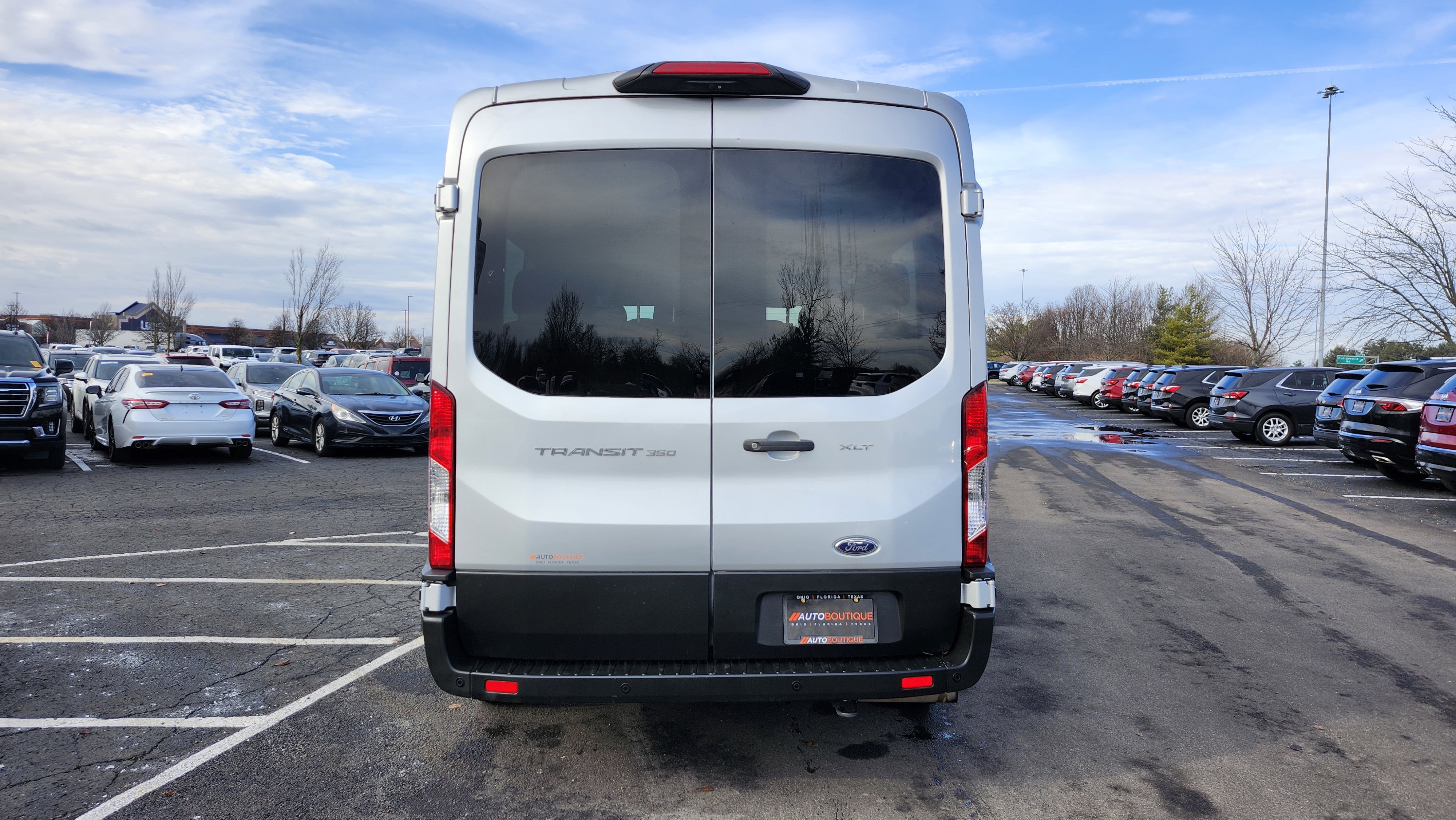 Used 2022 Ford Transit 350 XLT image 17