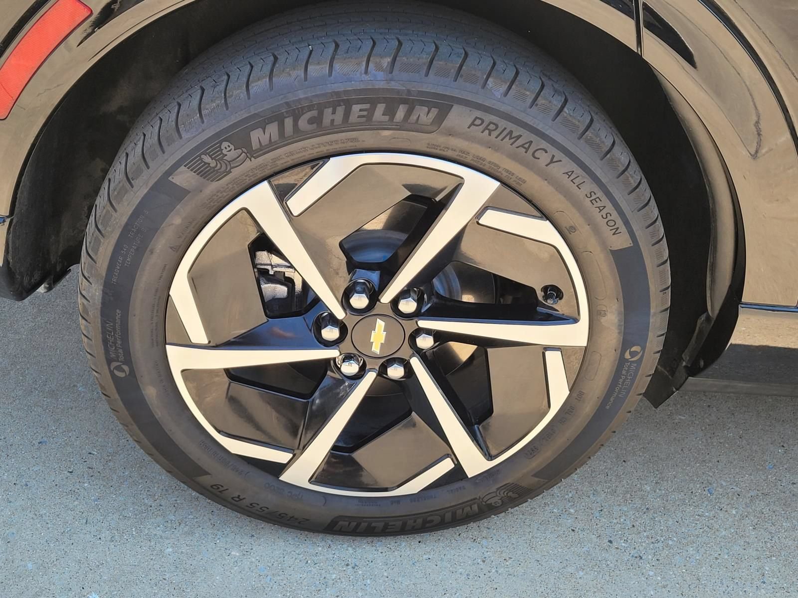 Used 2025 Chevrolet Equinox EV LT w/ Convenience Package FWD image 6