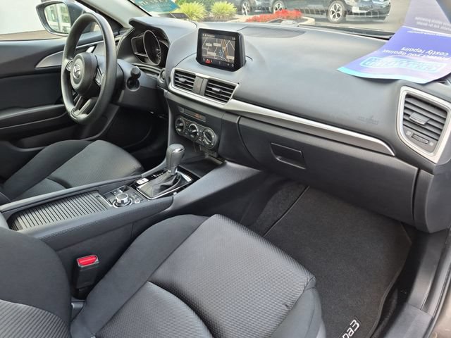 Used 2017 MAZDA MAZDA3 Sport FWD image 30