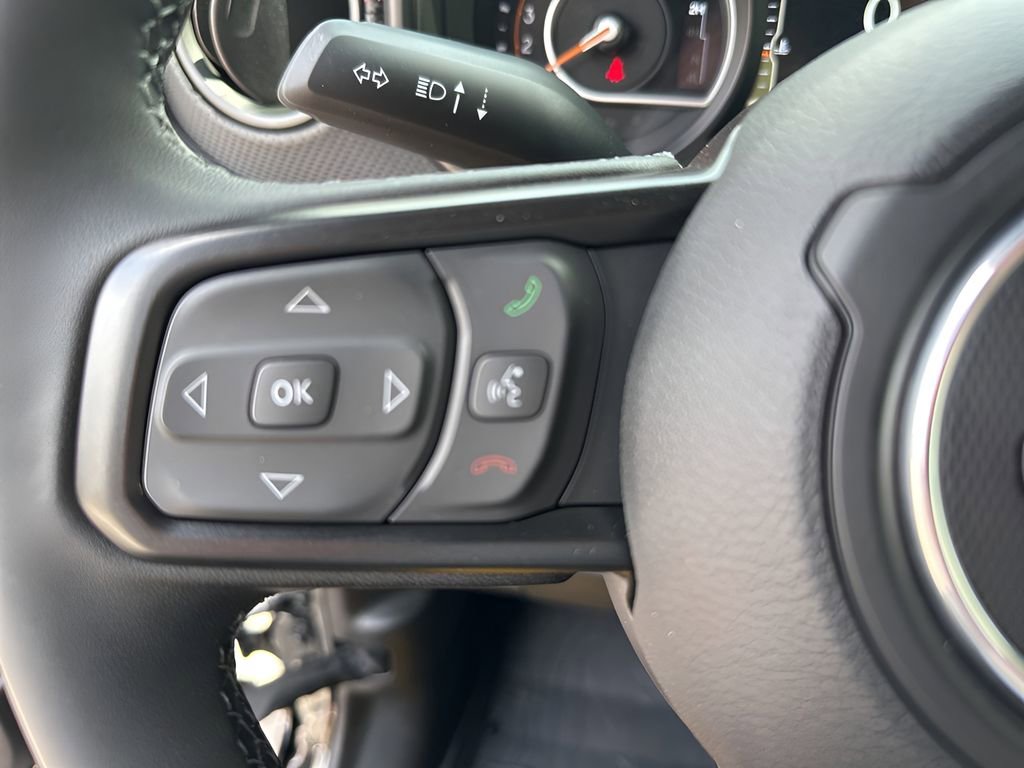 New 2025 Jeep Wrangler Unlimited Rubicon w/ Safety Group image 32