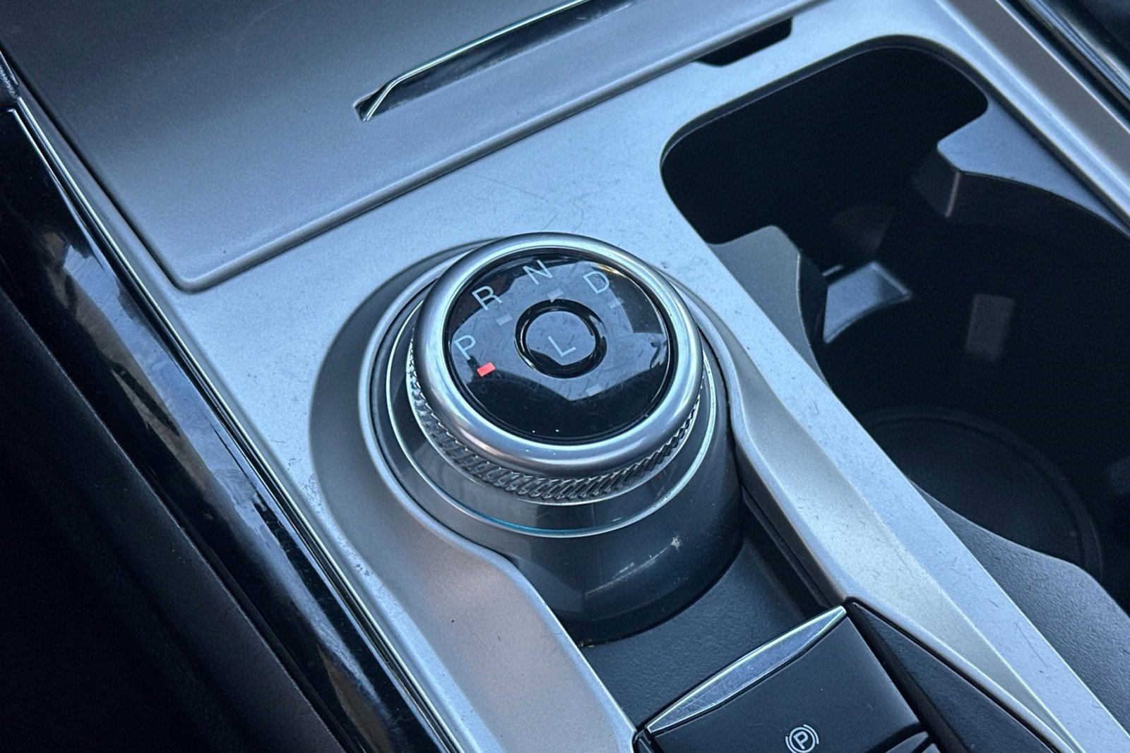 Used 2022 Ford Explorer ST-Line w/ Class IV Trailer Tow Package image 24