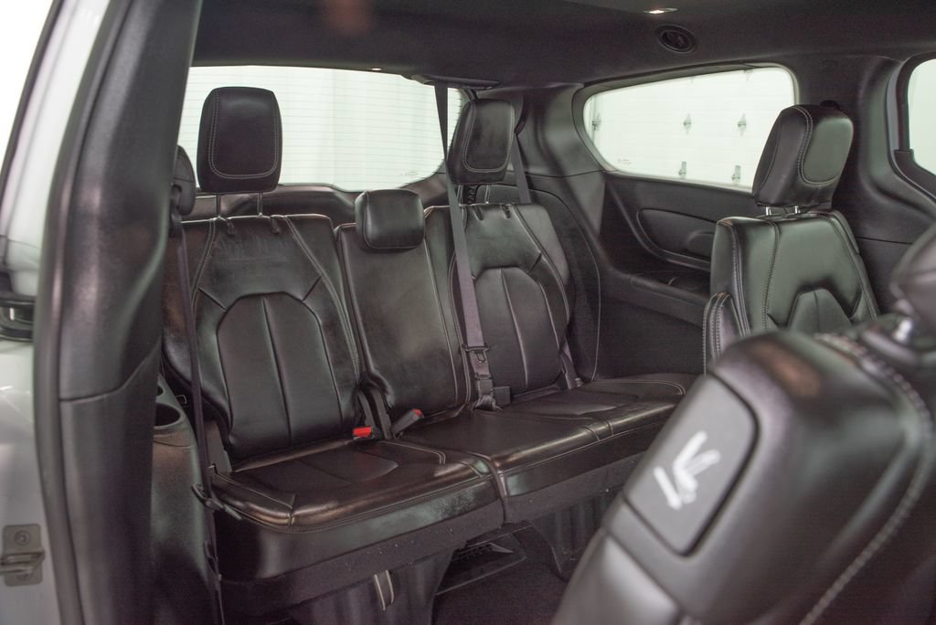 Used 2025 Chrysler Pacifica Select FWD image 19