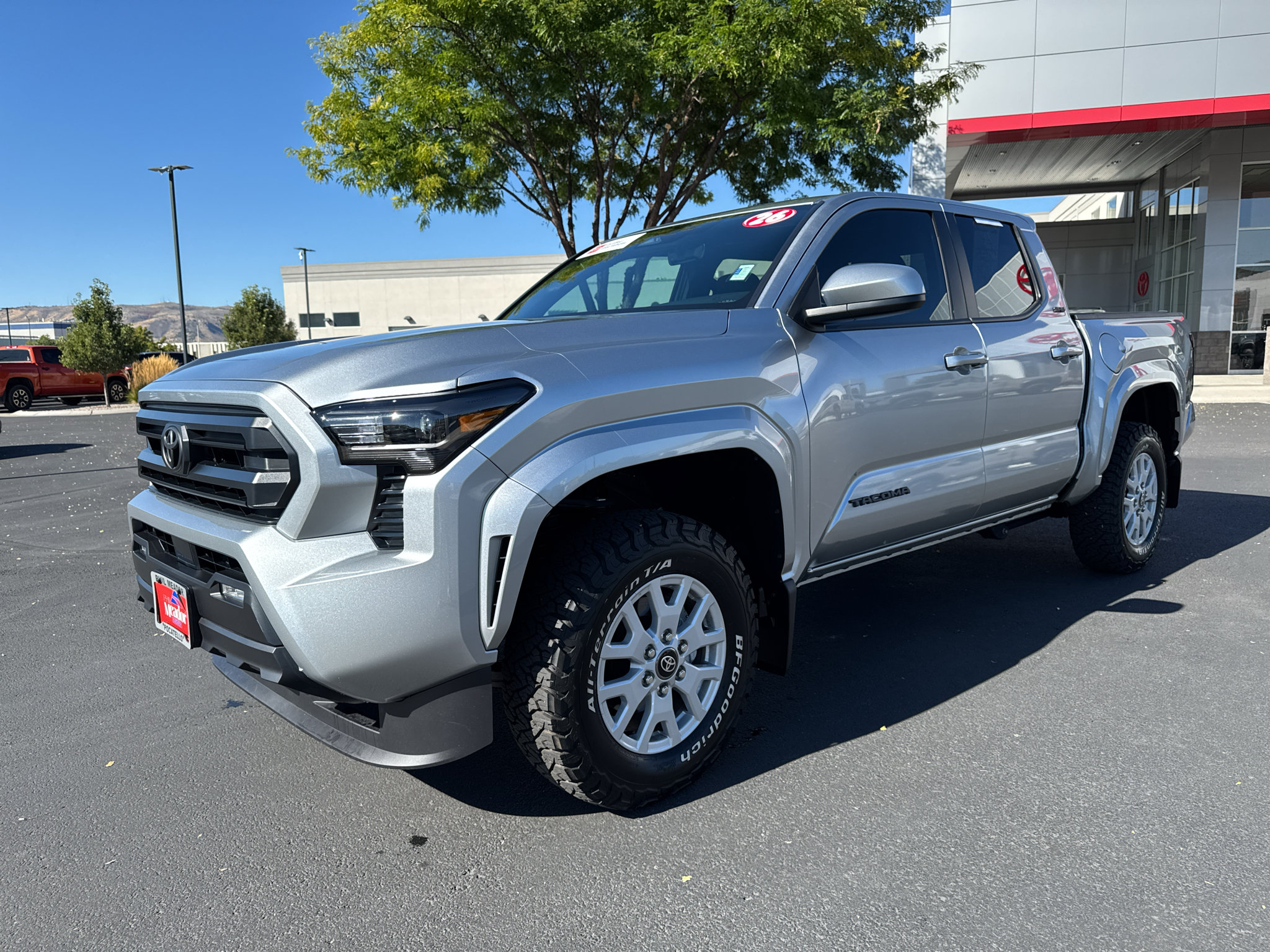 Used 2026 Toyota Tacoma SR5 AWD/4WD image 7