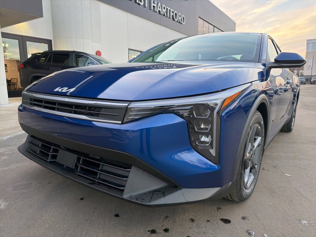 New 2025 Kia K4 LXS image 12