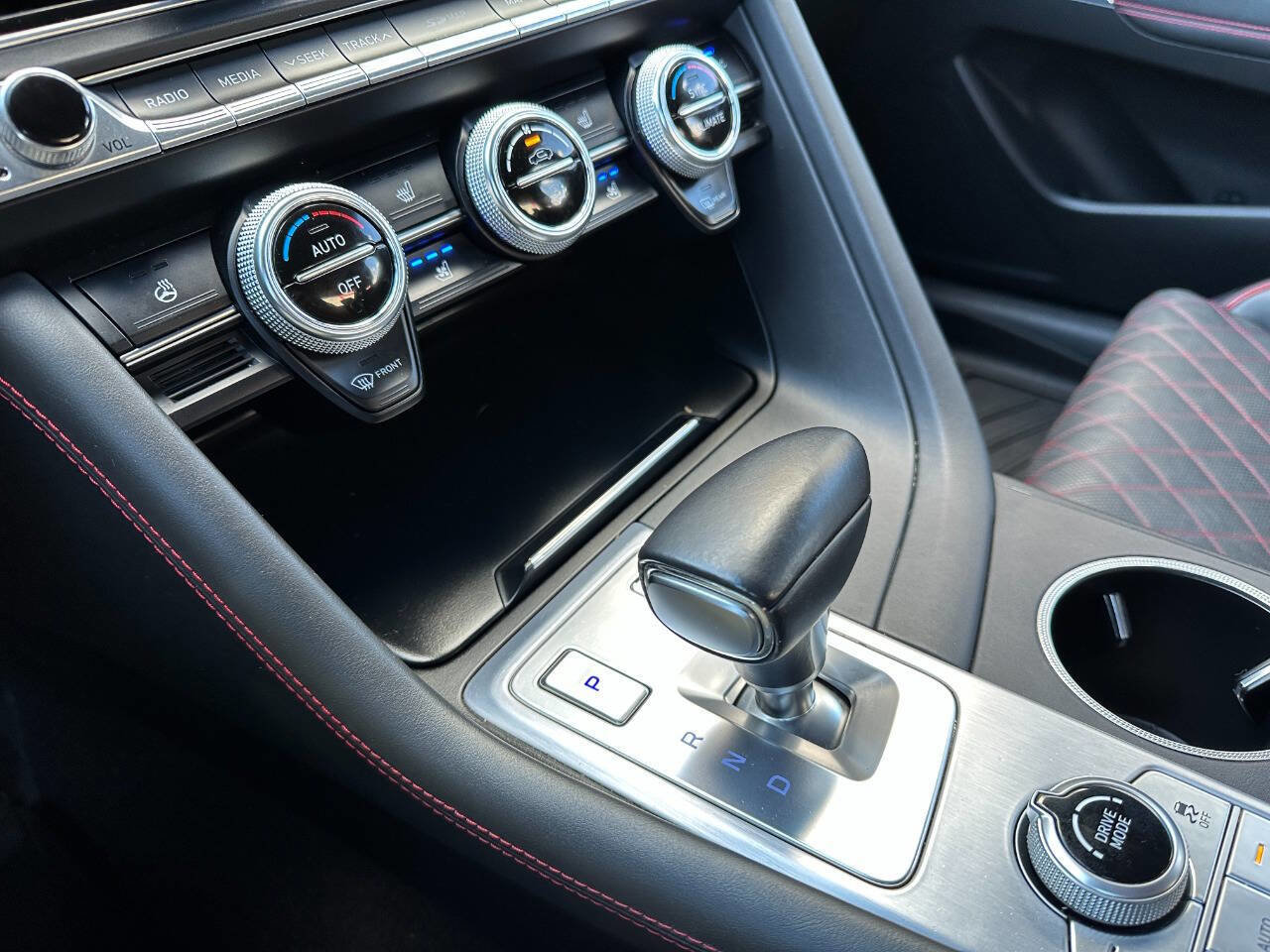 Used 2019 Genesis G70 2.0T Advanced w/ Sport Package image 99