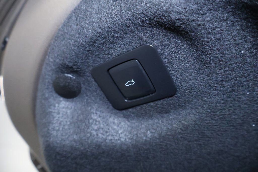 Used 2020 Lincoln MKZ Reserve w/ Elements Package image 21