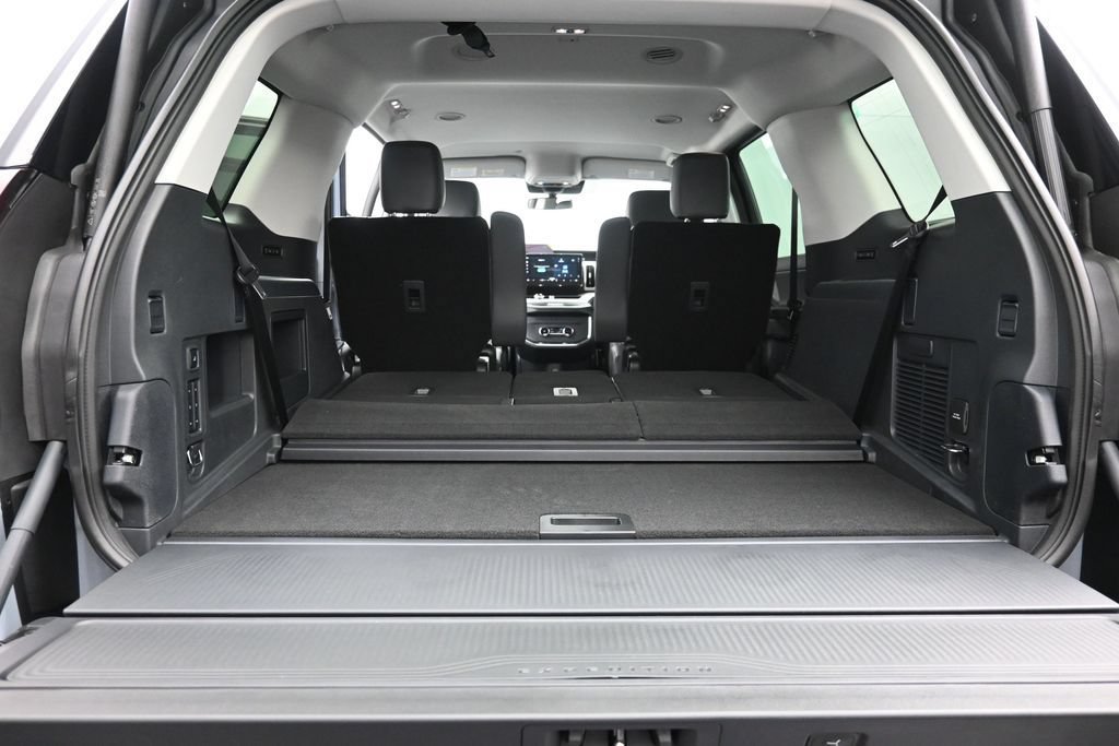 New 2026 Ford Expedition Active RWD image 24