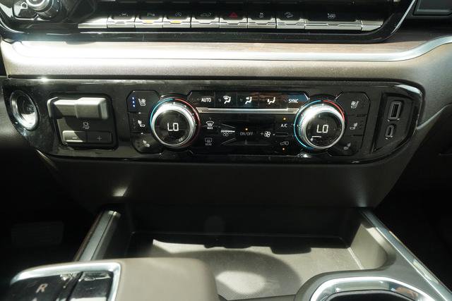 Used 2026 GMC Sierra 1500 SLT w/ SLT Premium Plus Package AWD/4WD image 20