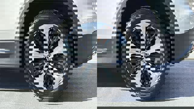 Certified 2025 Mercedes-Benz GLB 250 4MATIC image 19