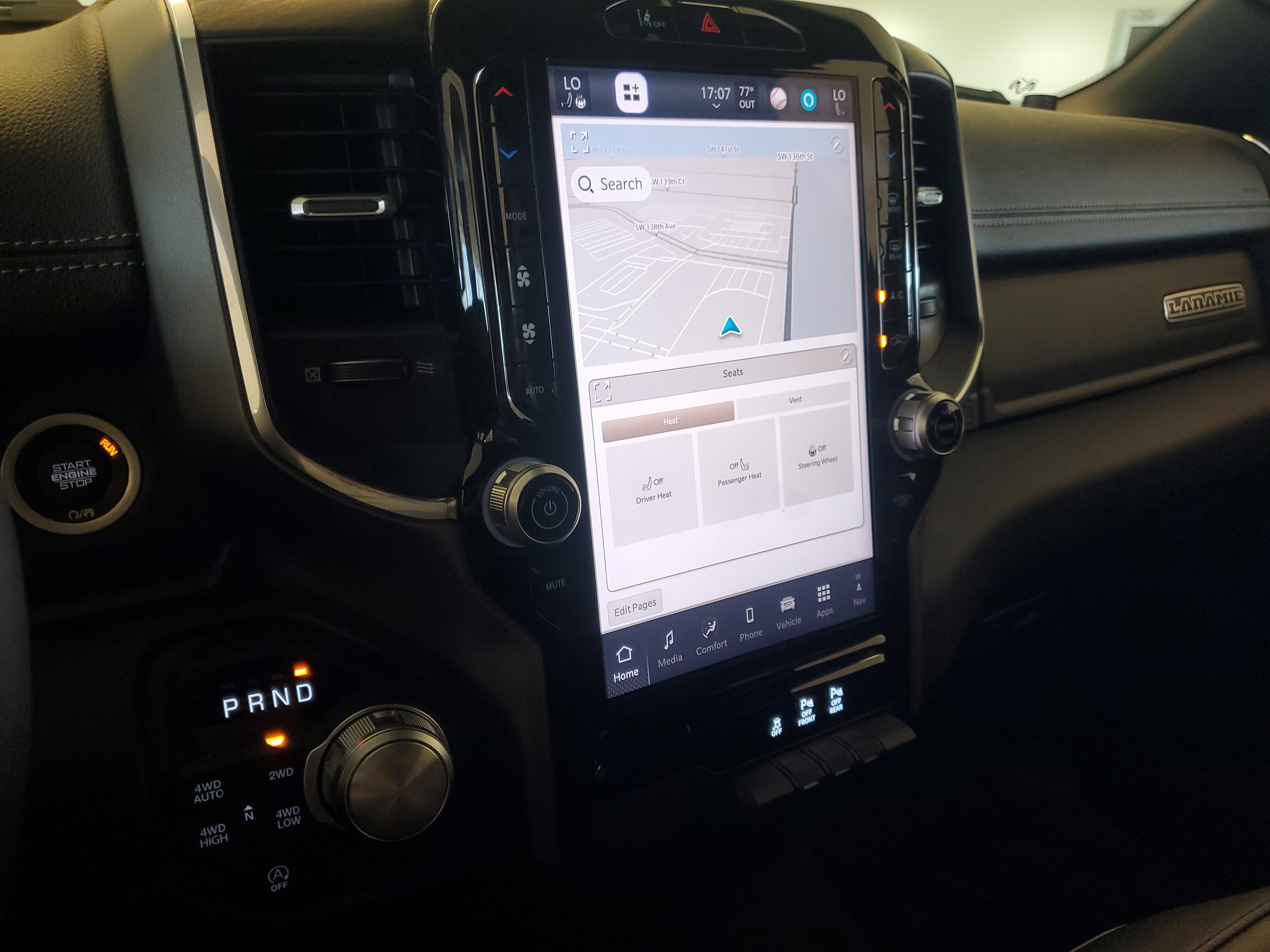 Used 2025 RAM 1500 Laramie image 25