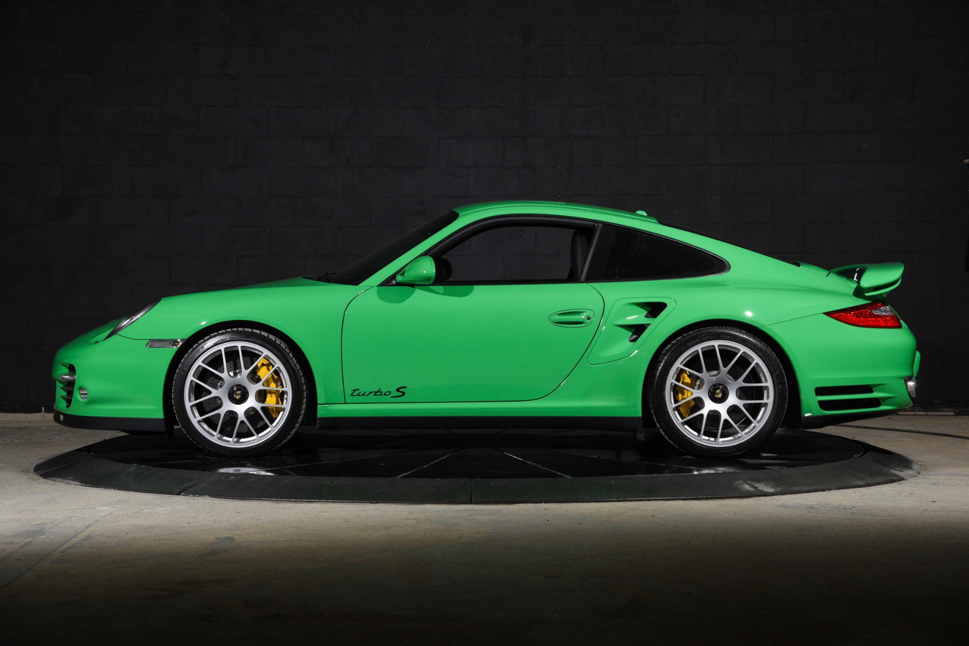Used 2011 Porsche 911 Turbo S AWD/4WD image 15