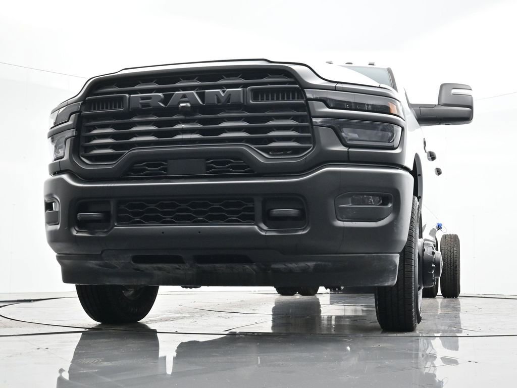 New 2026 RAM 3500 Tradesman image 29