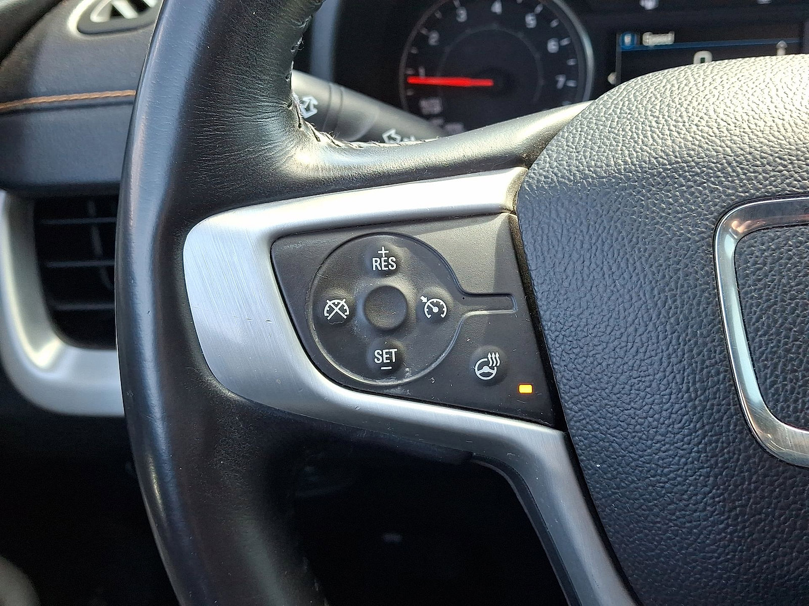 Used 2018 GMC Terrain SLT w/ Preferred Package AWD/4WD image 17