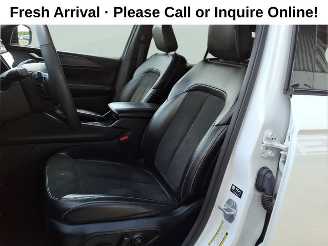 Used 2023 Jeep Grand Cherokee Altitude AWD/4WD image 12