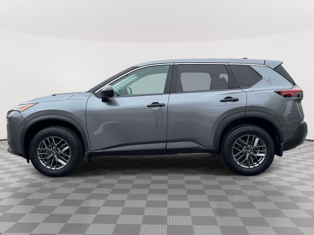 Used 2023 Nissan Rogue S AWD/4WD image 5
