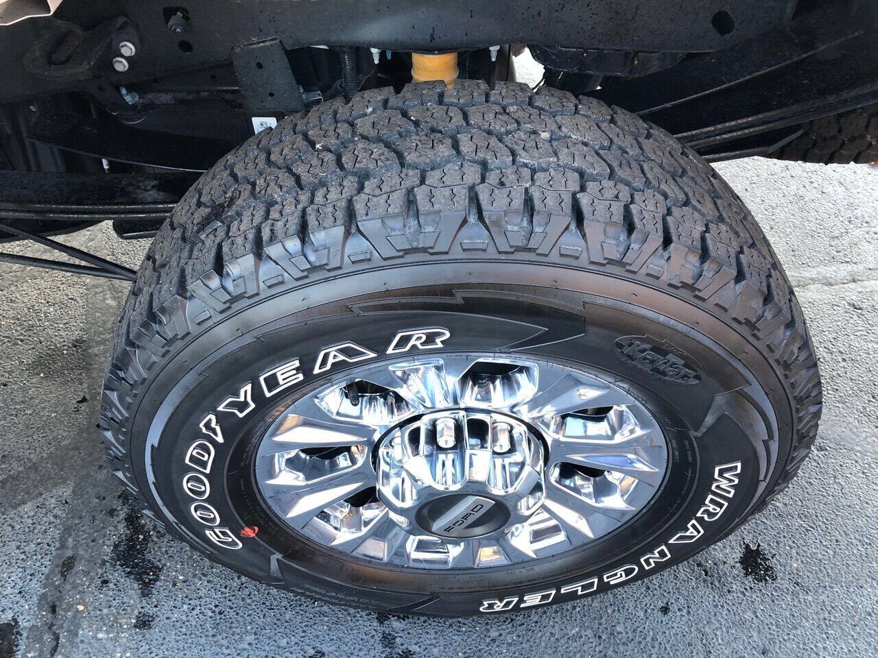 Used 2019 Ford F250 Lariat w/ Lariat Ultimate Package AWD/4WD image 14