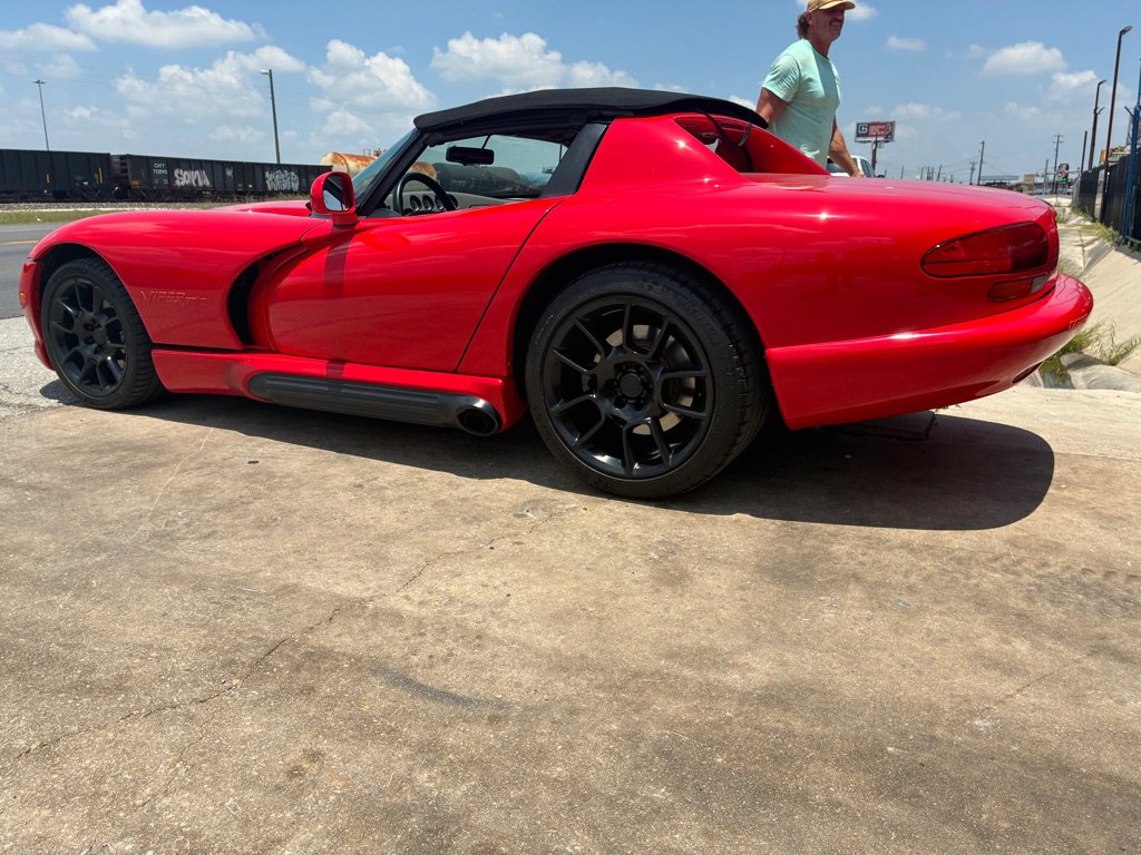 Used 1995 Dodge Viper RT/10 RWD image 15
