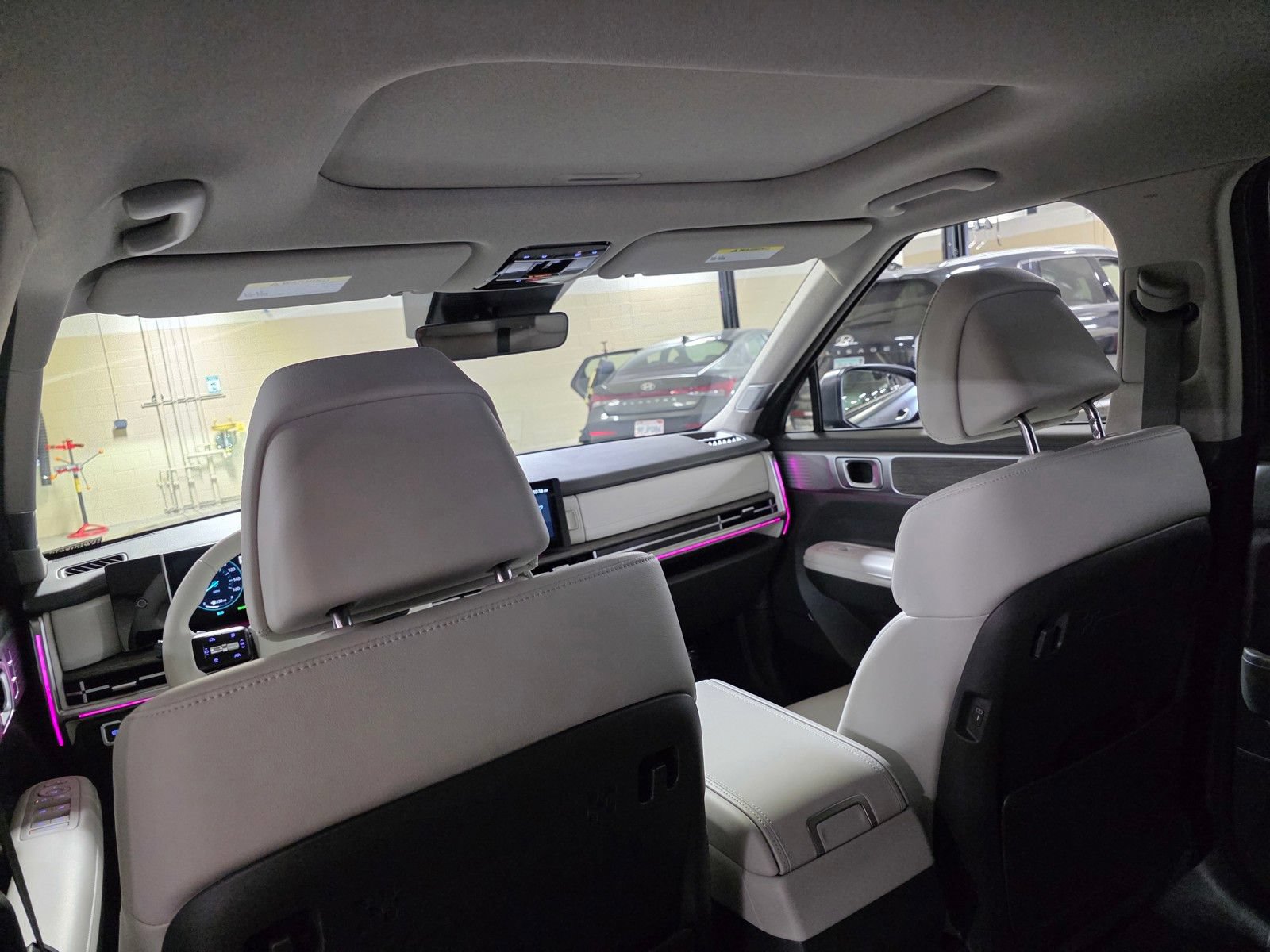 Certified 2025 Hyundai Santa Fe Limited FWD image 15
