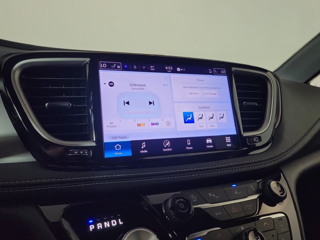 New 2027 Chrysler Pacifica Select FWD image 19