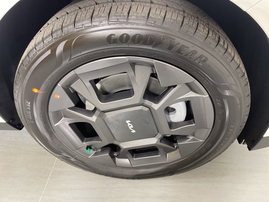 New 2026 Kia Carnival EX image 11