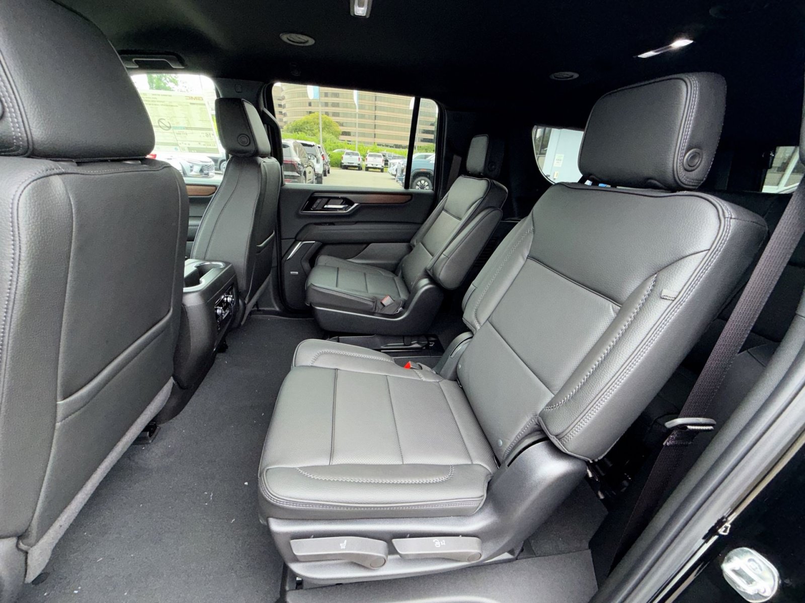 New 2026 GMC Yukon XL Denali AWD/4WD image 24