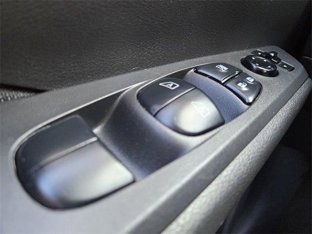 Used 2023 Nissan Kicks SV image 29