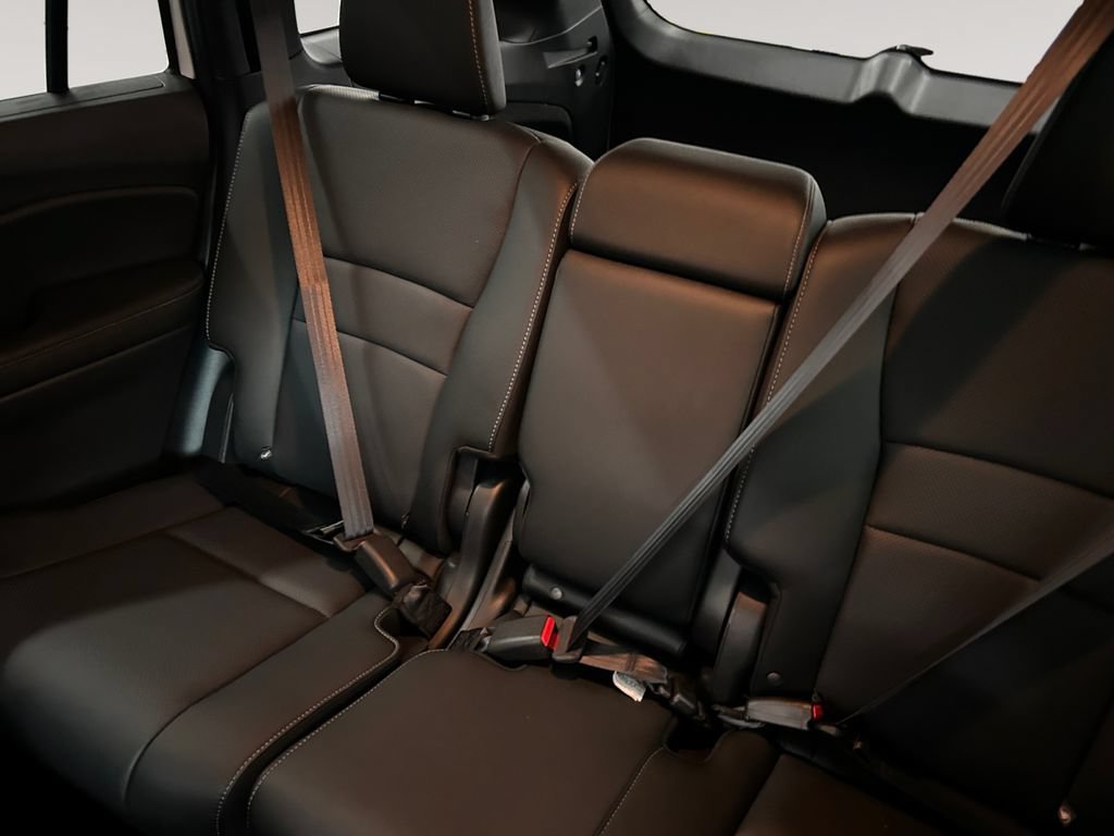 Certified 2025 Honda Passport EX-L image 13