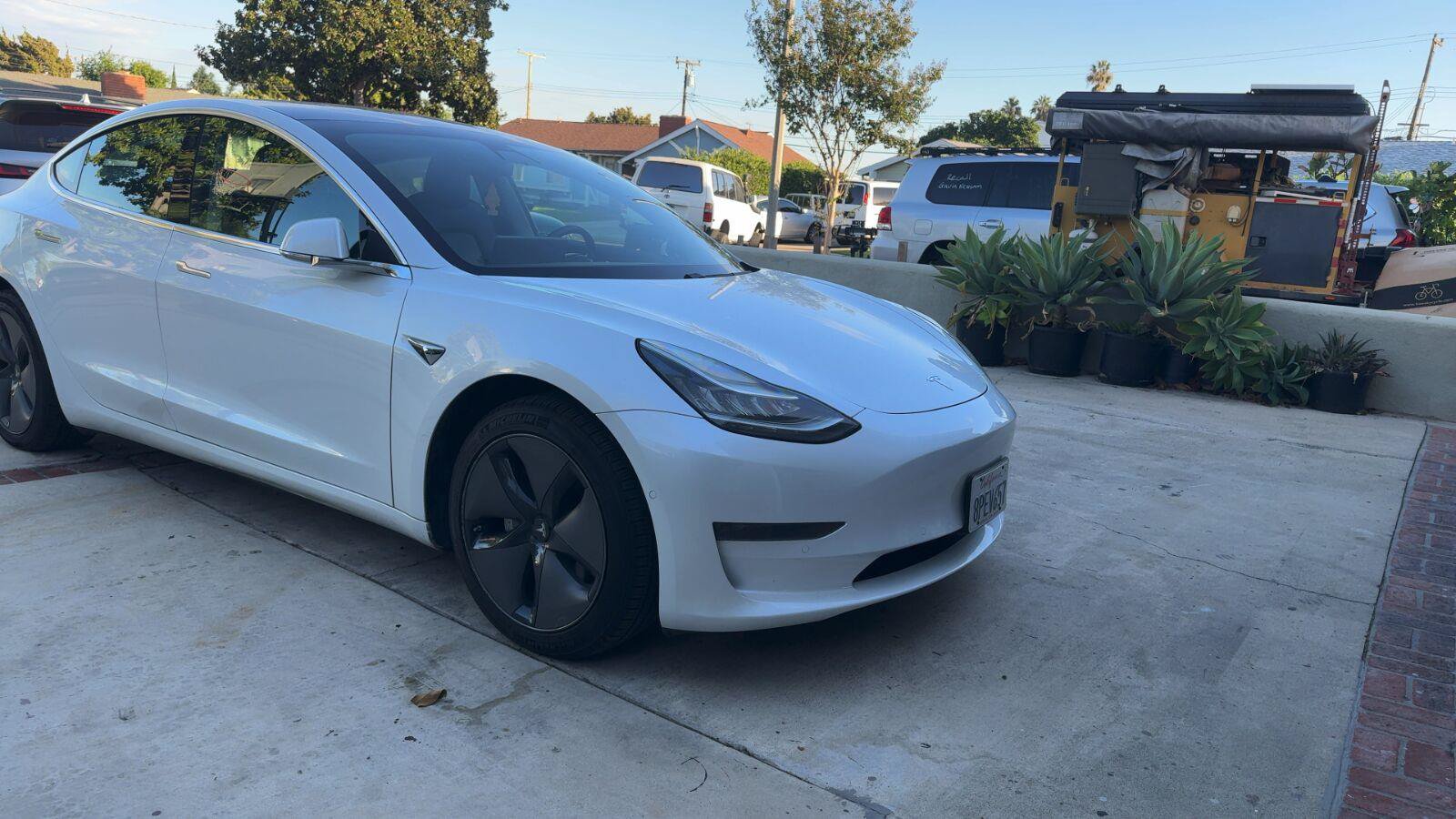 Used 2020 Tesla Model 3 Long Range AWD/4WD image 2