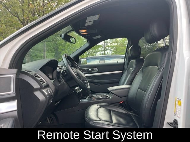 Used 2017 Ford Explorer XLT w/ Equipment Group 202A FWD image 13