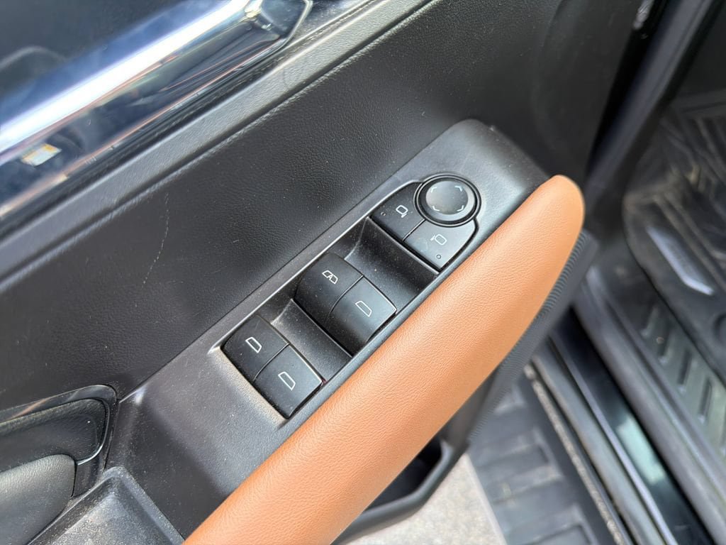 Used 2026 GMC Canyon AT4 AWD/4WD image 11