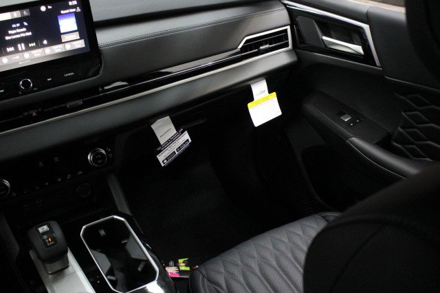New 2025 Mitsubishi Outlander SEL image 22