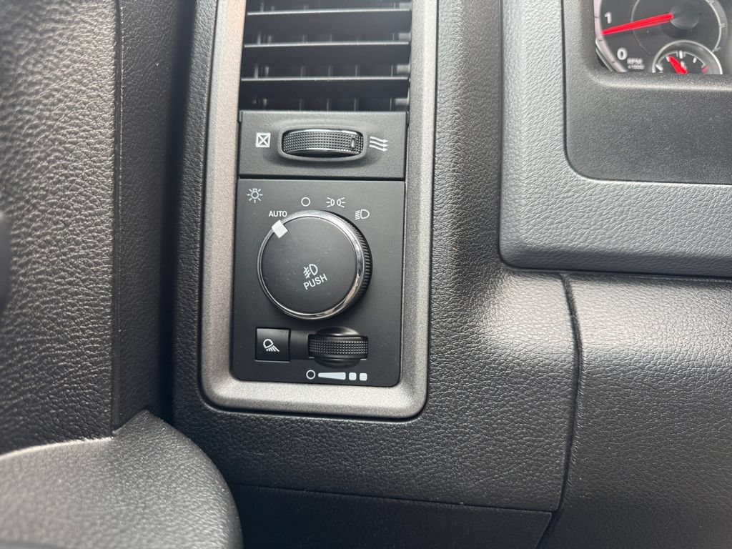 Used 2019 RAM 1500 Express w/ Wheel & Sound Group AWD/4WD image 24