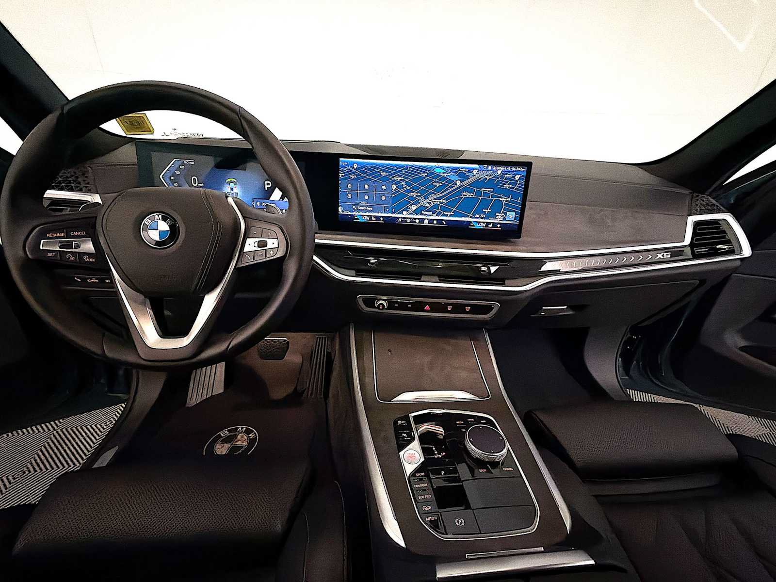 Used 2024 BMW X5 xDrive40i w/ Premium Package AWD/4WD image 16