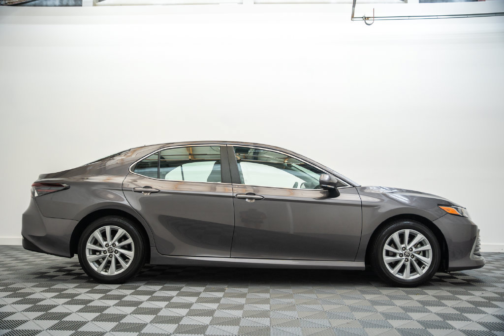 Certified 2023 Toyota Camry LE FWD image 4