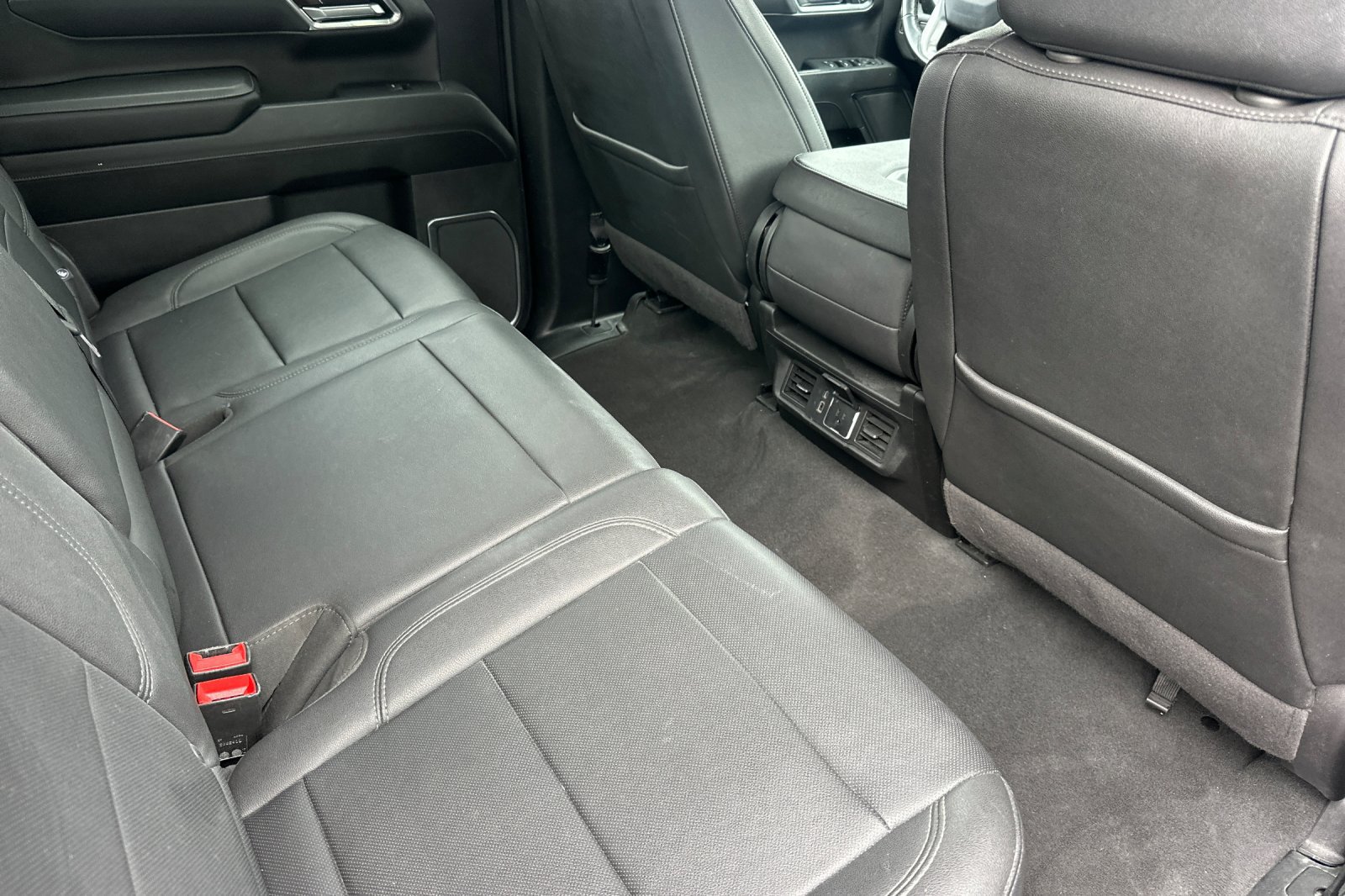 Used 2025 GMC Sierra 1500 SLT RWD image 18