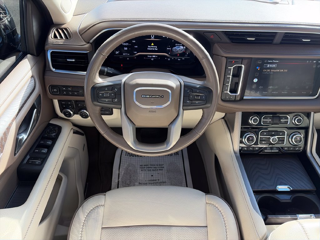 Used 2022 GMC Yukon Denali w/ Denali Ultimate Package AWD/4WD image 15