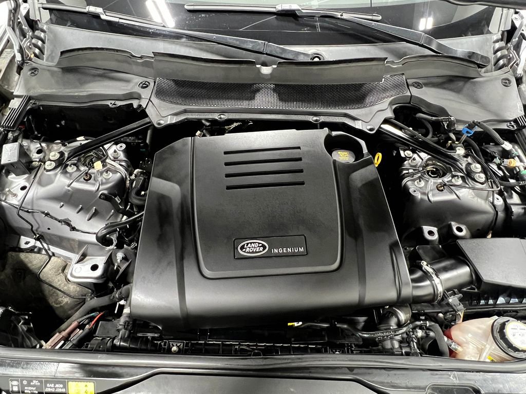 Used 2021 Land Rover Discovery S R-Dynamic image 28