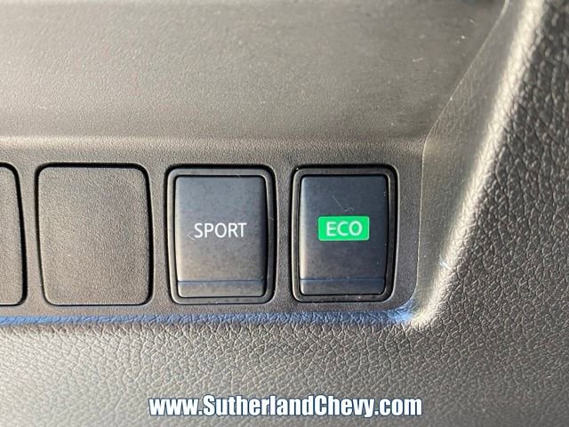 Used 2020 Nissan Rogue SV FWD image 32