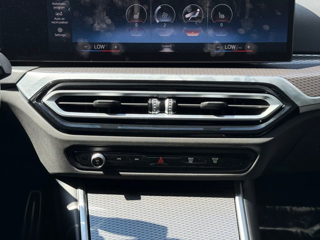 Used 2023 BMW 330i xDrive Sedan w/ M Sport Package image 15